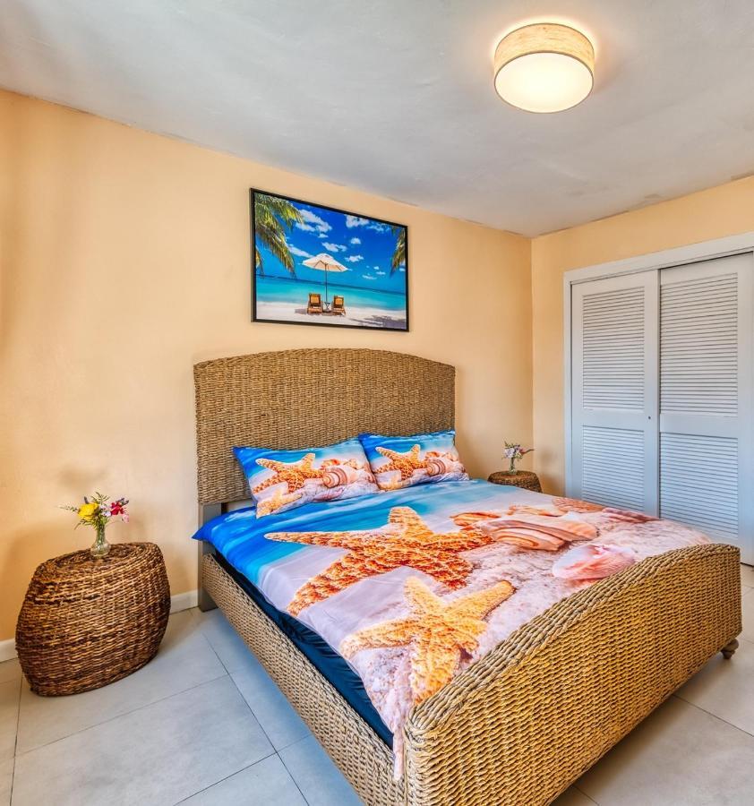 Lovely Apartment Near Beach, Downtown, 24H Security, Pool Nassau Eksteriør billede