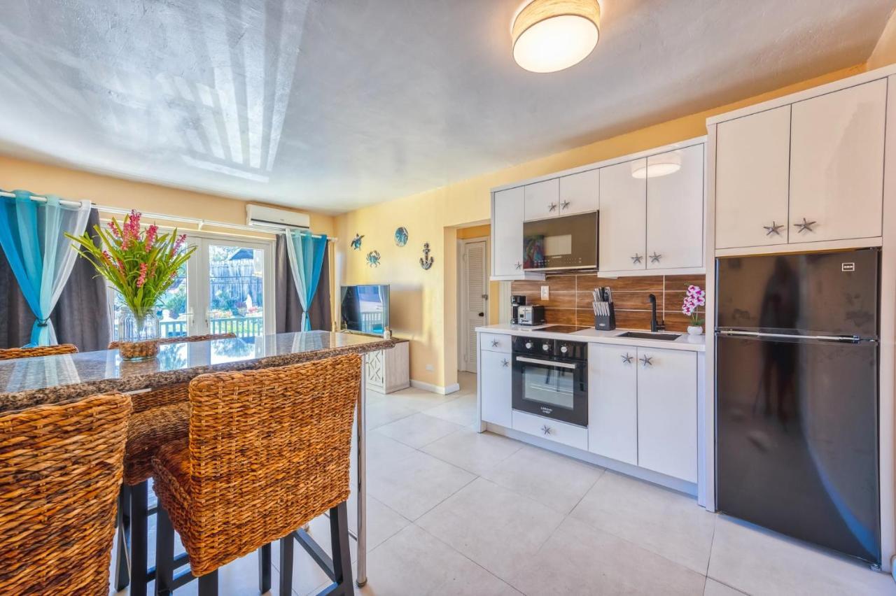 Apartment In Downtown At The Beach Nassau Eksteriør billede