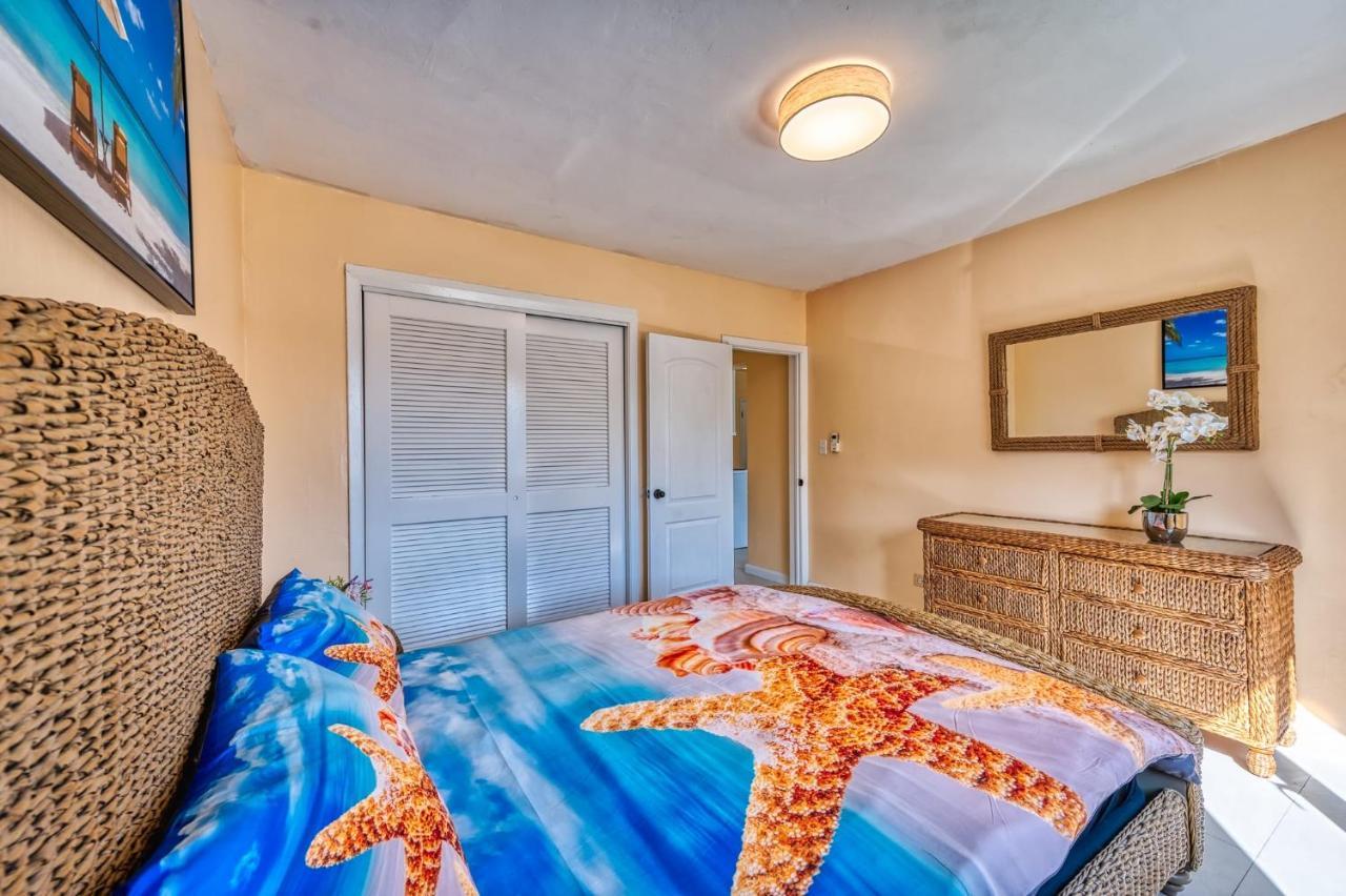 Apartment In Downtown At The Beach Nassau Eksteriør billede