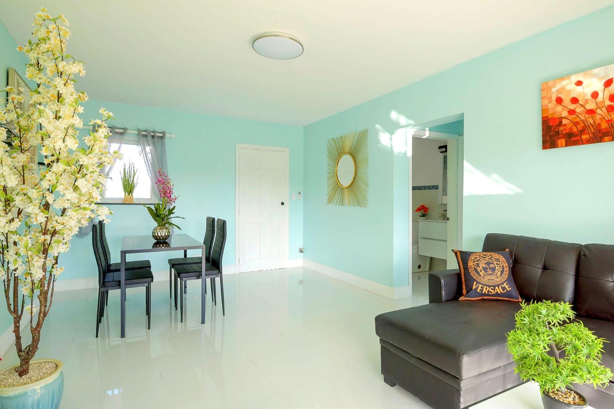Apartment In Downtown At The Beach Nassau Eksteriør billede
