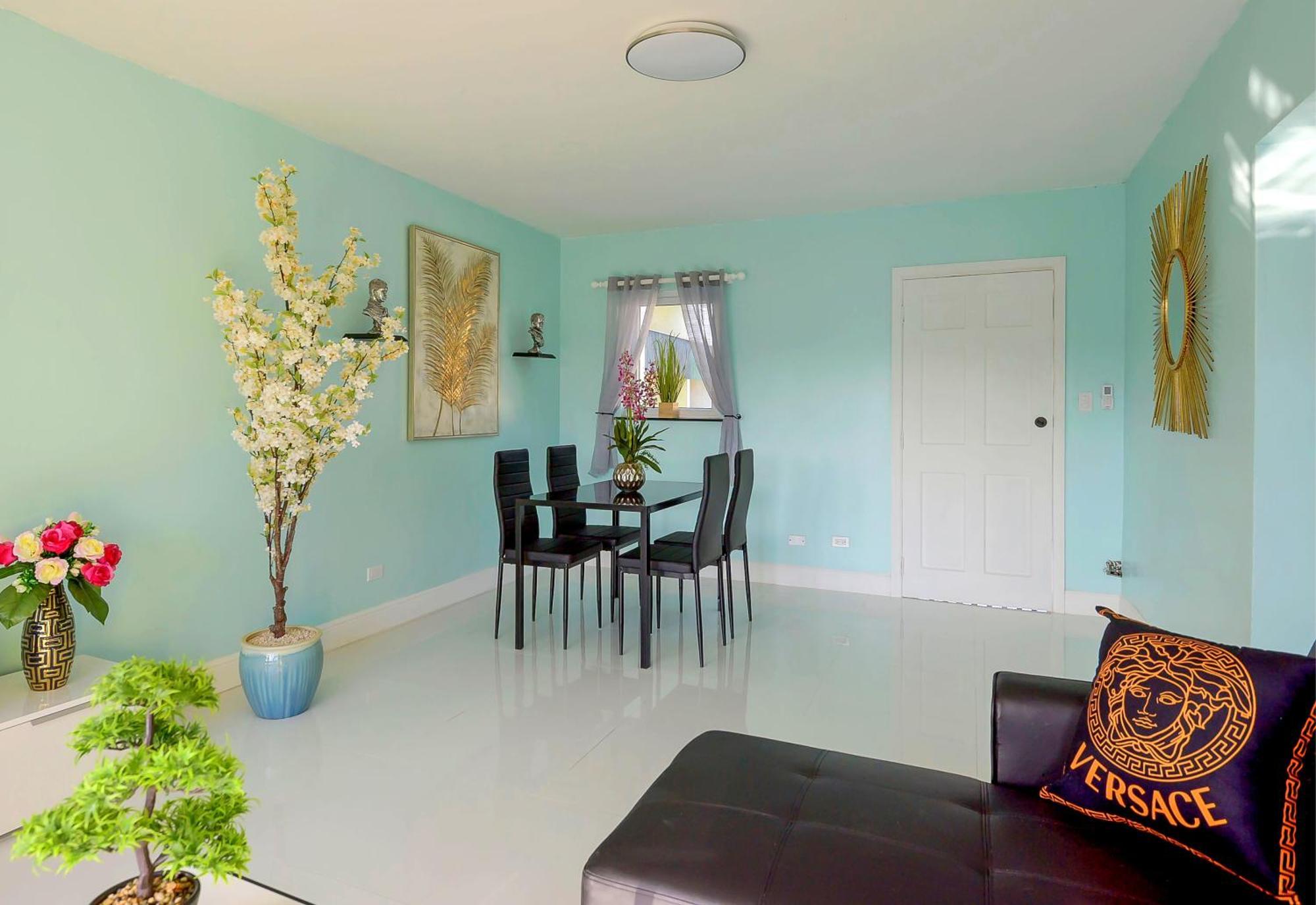 Lovely Apartment Near Beach, Downtown, 24H Security, Pool Nassau Eksteriør billede