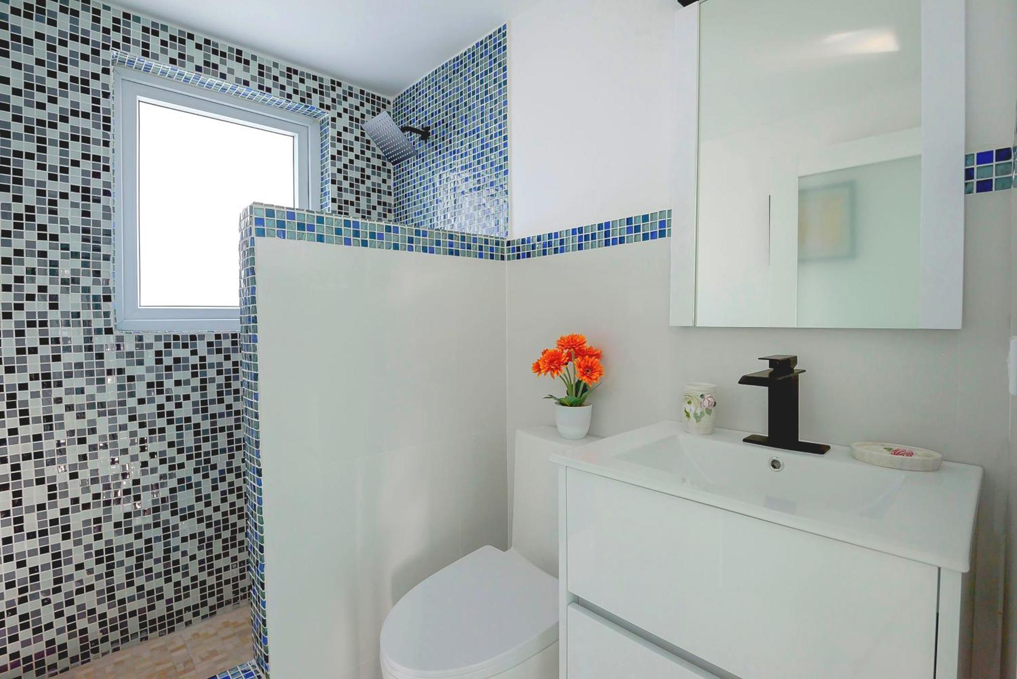 Lovely Apartment Near Beach, Downtown, 24H Security, Pool Nassau Eksteriør billede