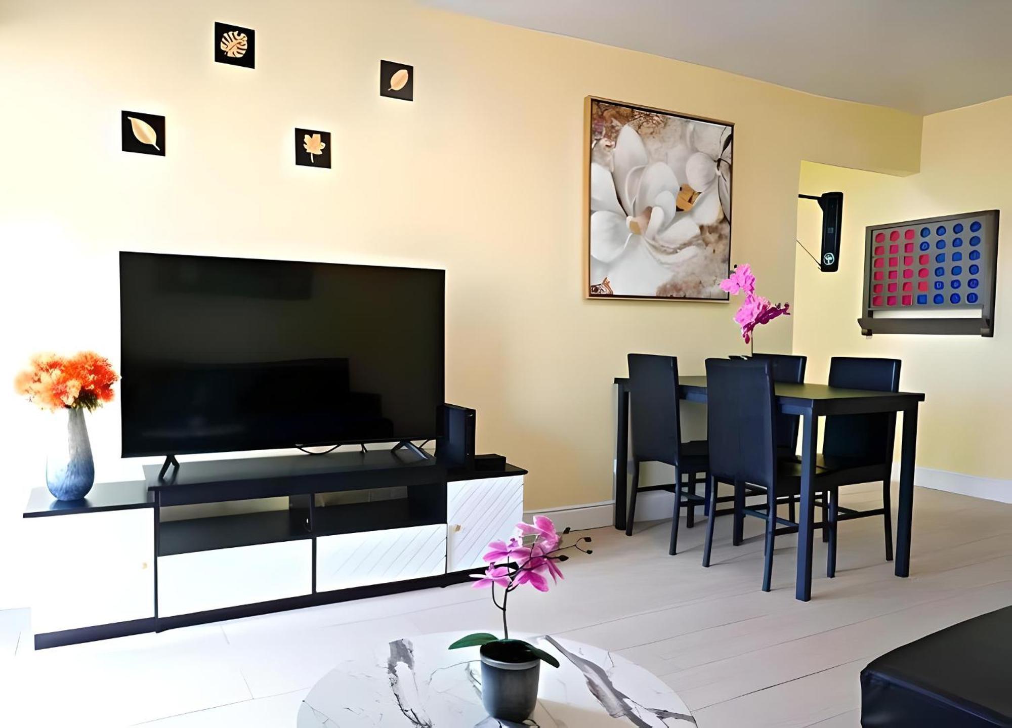 Apartment In Downtown At The Beach Nassau Eksteriør billede